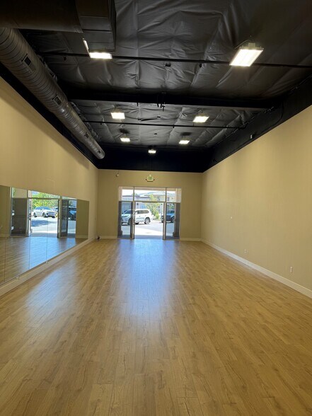 More Photos Of 18603 Wedge Pky, Reno Unknown For Lease