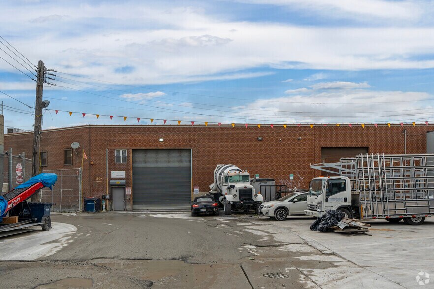 Primary Photo Of 190 Morgan Ave, Brooklyn Warehouse For Lease