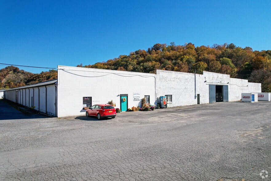 More Photos Of 147 Warehouse St, Weber City Warehouse For Lease