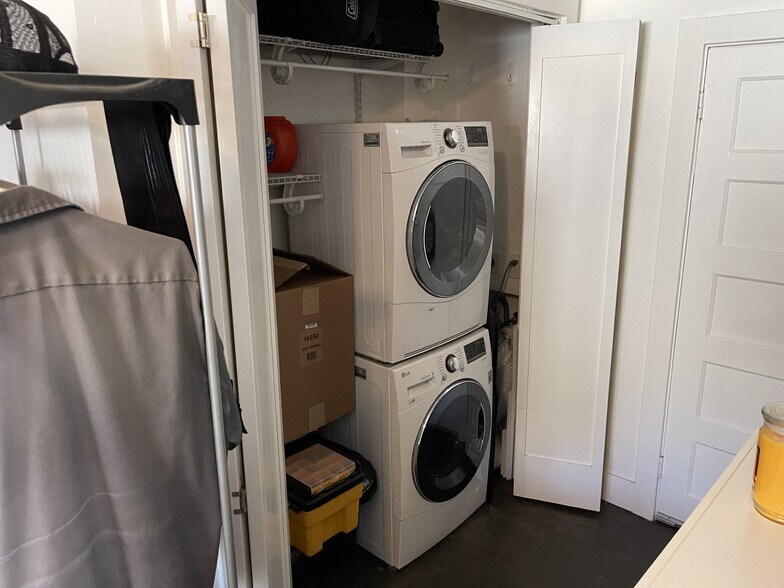 More Photos Of 144 Reamer St, Auburn Specialty For Sale