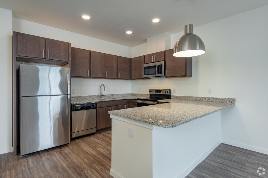 More Photos Of 1482 S 84th St, West Allis Apartments For Lease