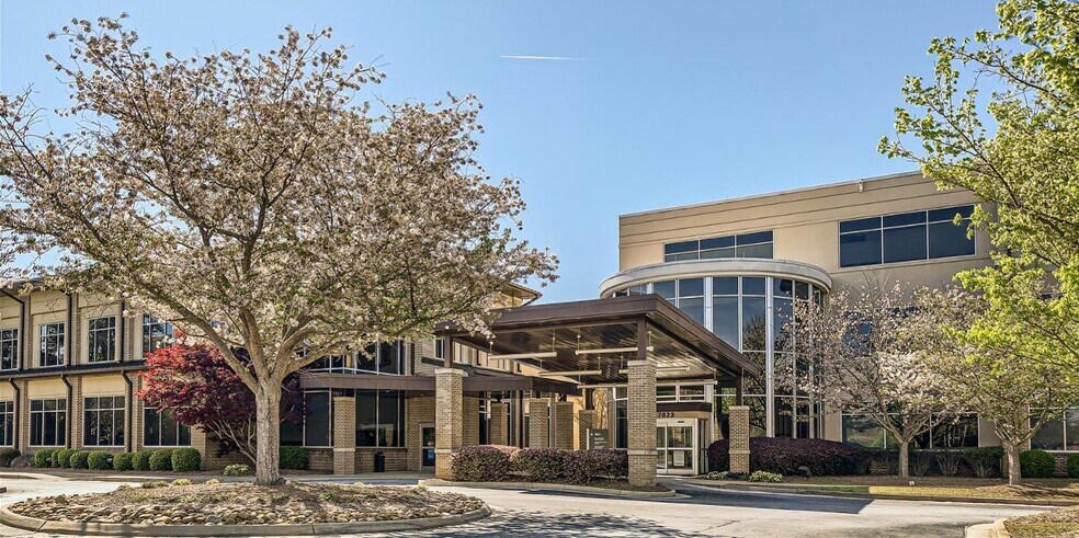 More Photos Of 7823 Spivey Station Blvd, Jonesboro Medical For Lease