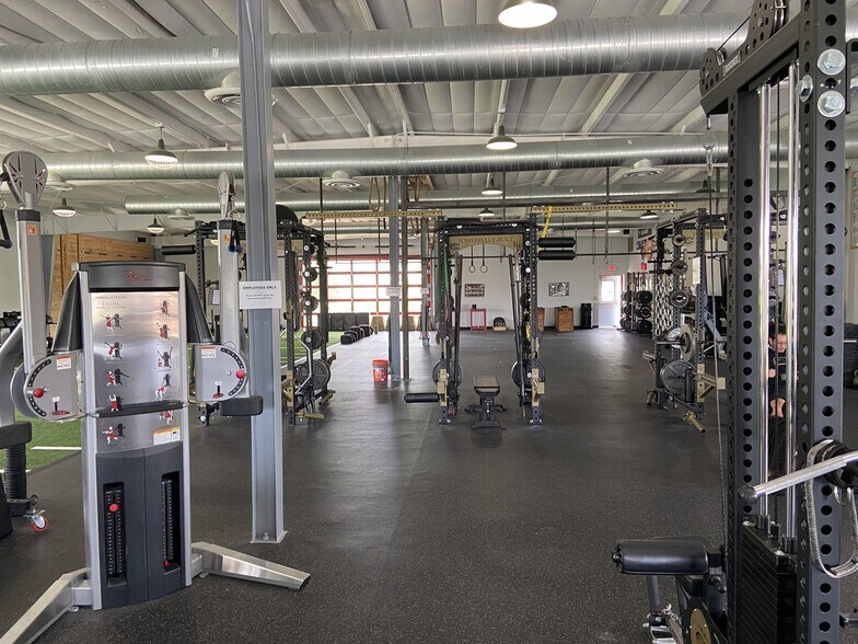 More Photos Of 9204 Highway 290, Austin Health Club For Lease