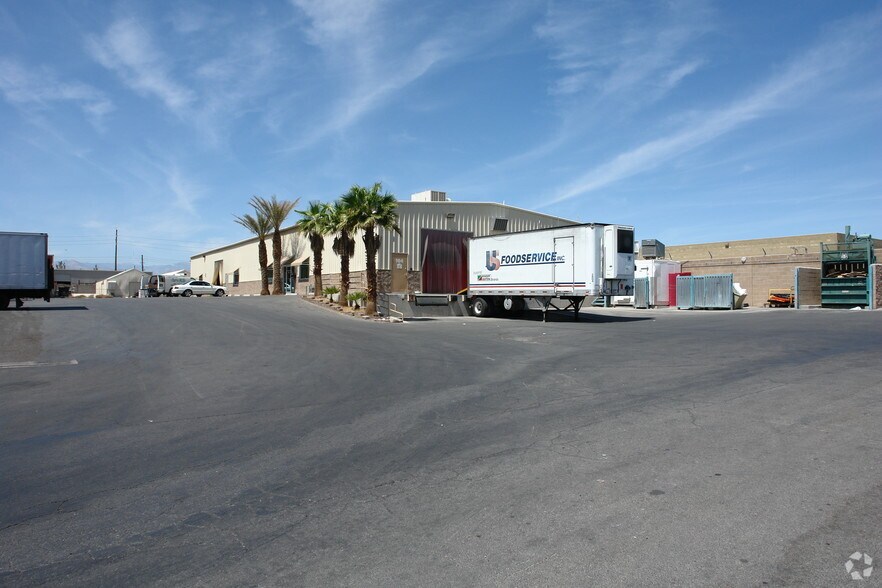 More Photos Of 104 W Mayflower Ave, North Las Vegas Distribution For Sale