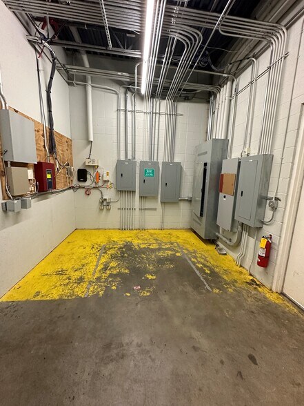 More Photos Of 3201 Highway 80 E, Pearl Freestanding For Lease