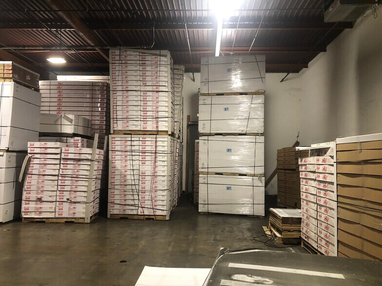 More Photos Of 263-275 Park Ave, East Hartford Warehouse For Lease