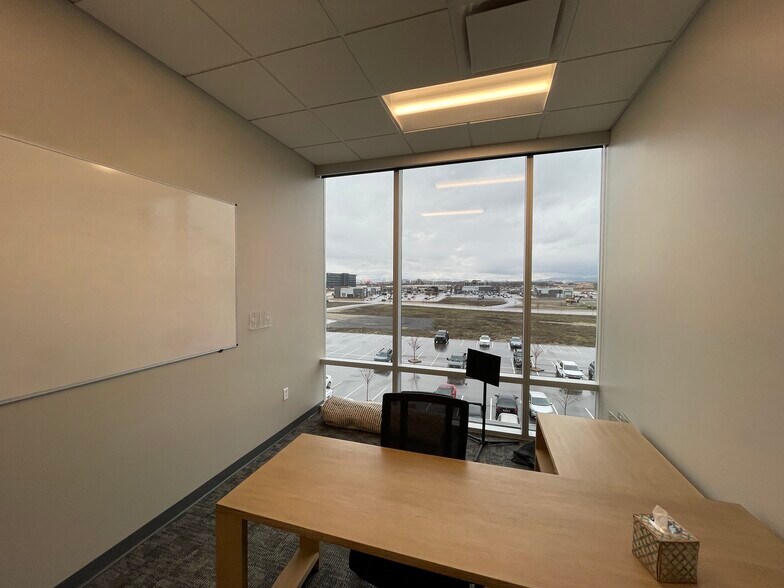 More Photos Of 1064 S North County Blvd, Pleasant Grove Office For Lease