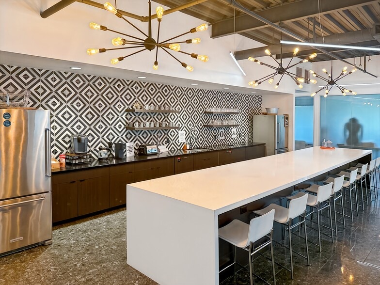 More Photos Of 223 E City Hall Ave, Norfolk Coworking Space