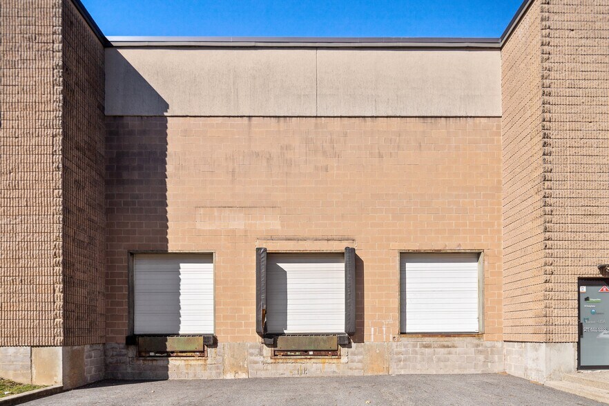 More Photos Of 575 Corporate Dr, Mahwah Industrial For Lease