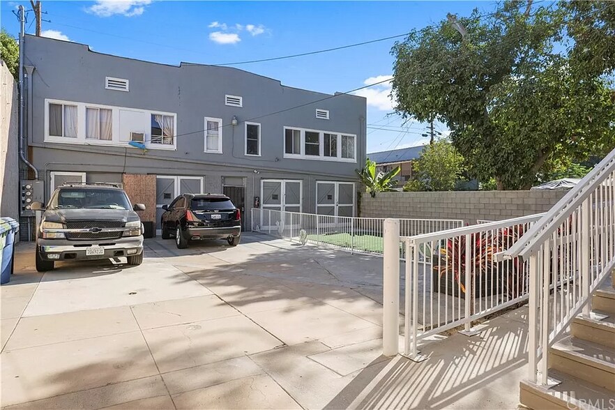 More Photos Of 522 W VERNON Ave, Los Angeles Daycare Center For Sale