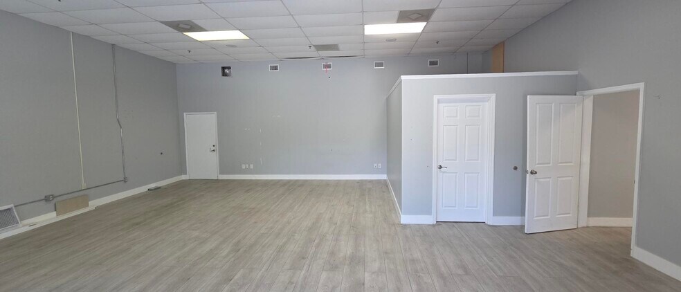 More Photos Of 28790 S Diesel Dr, Bonita Springs Warehouse For Lease