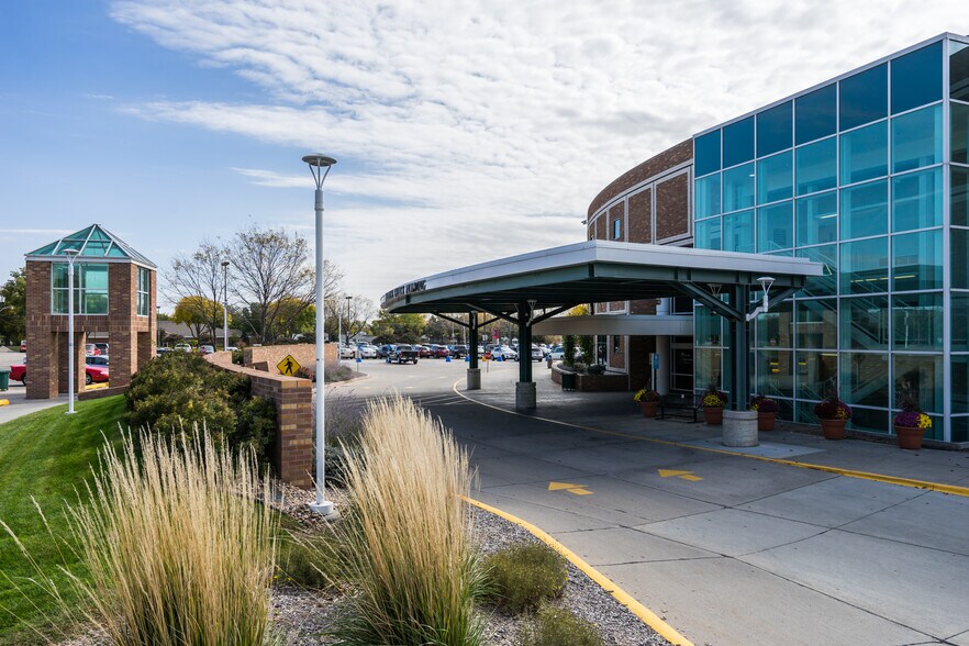 More Photos Of 3219 Central Ave, Kearney Medical For Lease