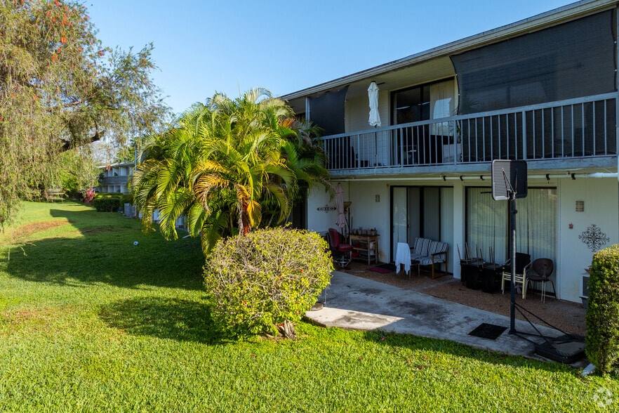 More Photos Of 750-770 NE 195th St, Miami Apartments For Sale