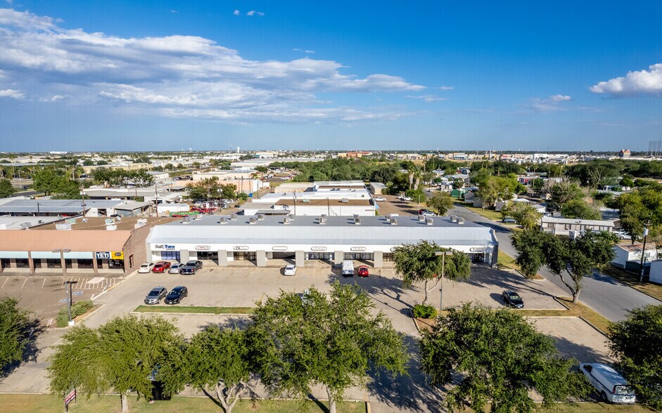 More Photos Of 600-618 N McColl Rd, McAllen Office For Sale