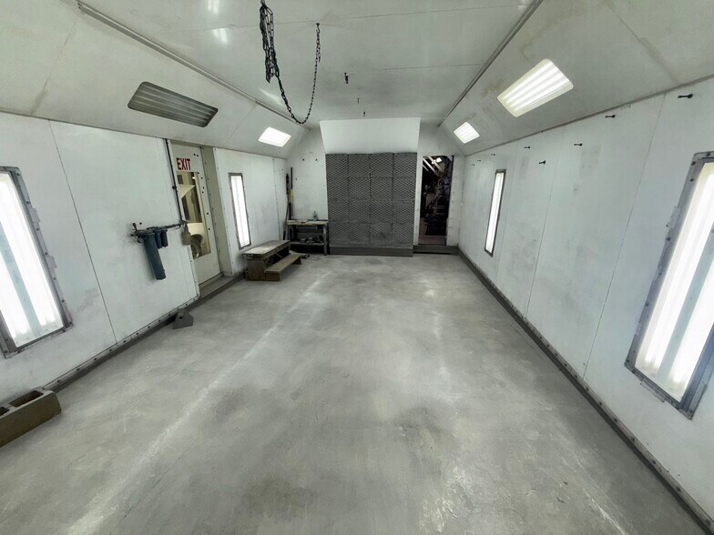 More Photos Of 315 Creamery Rd, South Ryegate Industrial For Sale