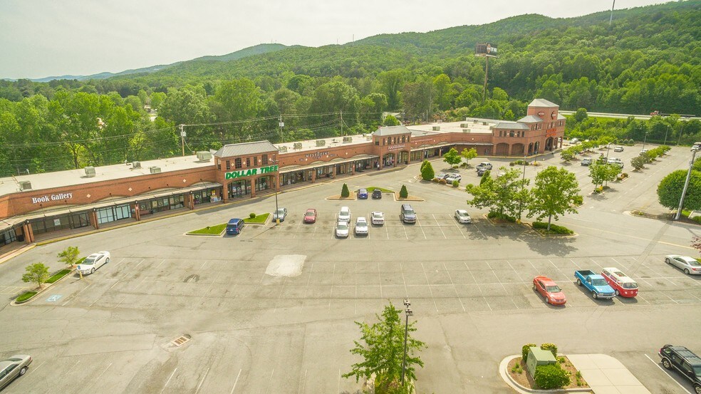More Photos Of 1001 Market St, Dalton Unknown For Lease