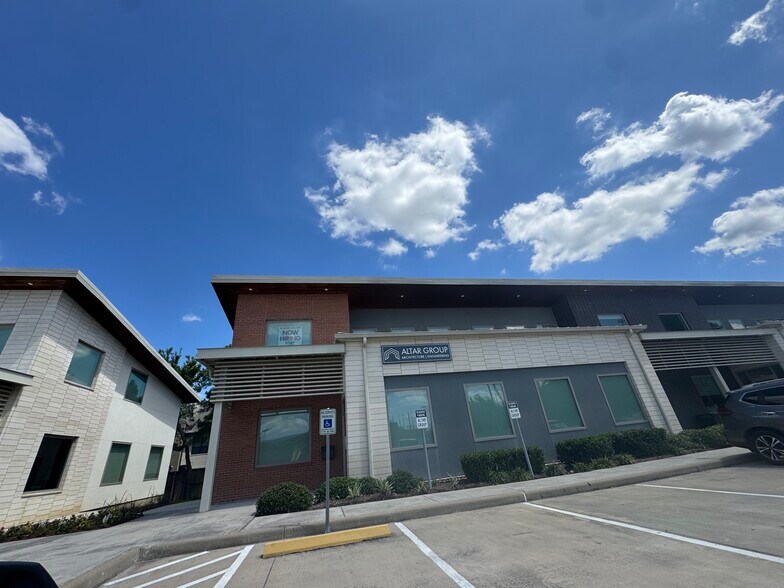 More Photos Of 10103 Louetta Rd, Houston Medical For Sale
