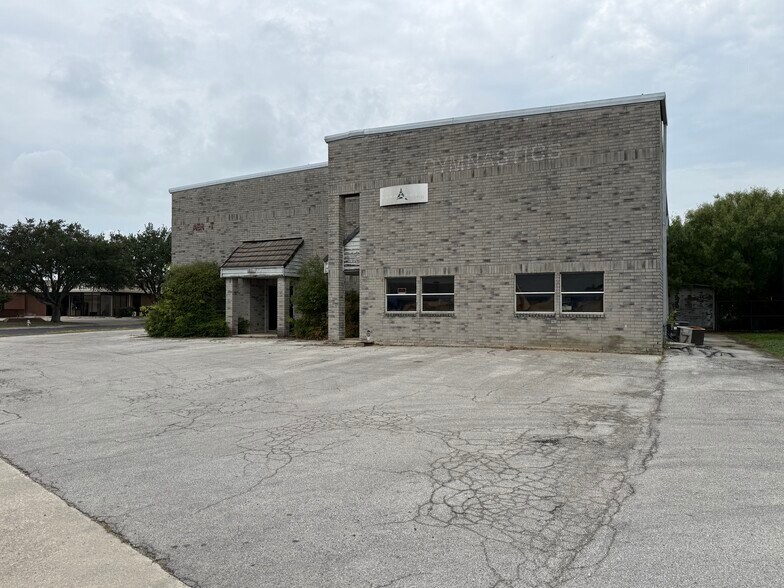 Primary Photo Of 7927 Mainland Dr, San Antonio Warehouse For Sale
