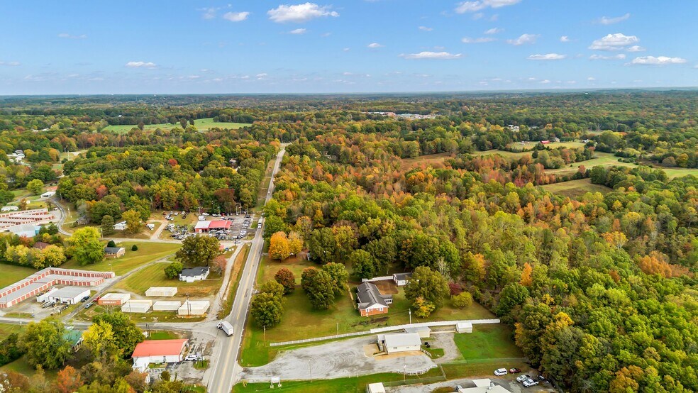 More Photos Of 4842 Highway 100, Lyles Restaurant For Lease