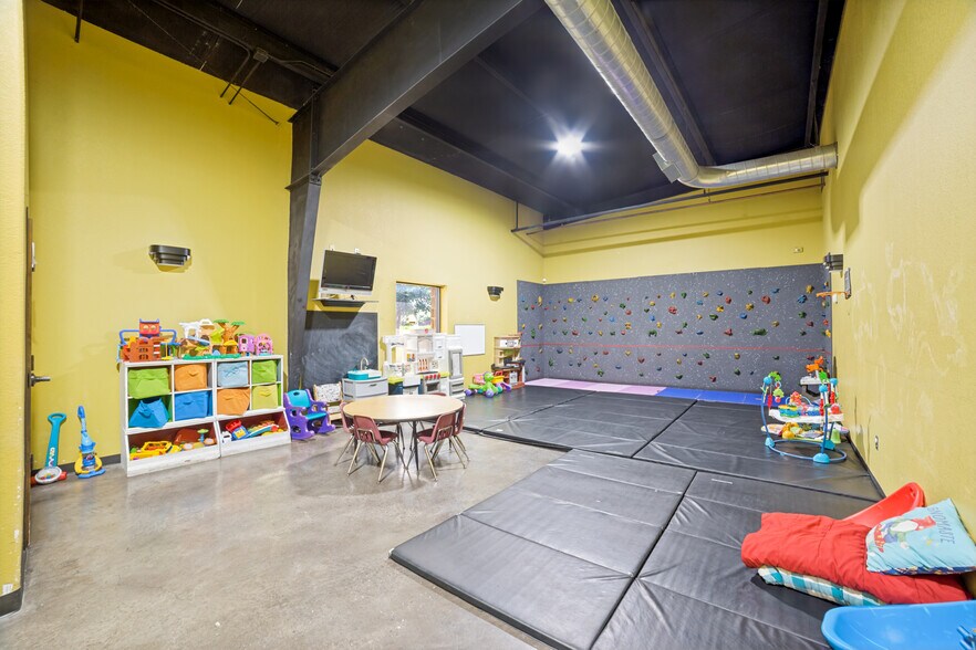 More Photos Of 842 FM 471 N, Castroville Health Club For Sale