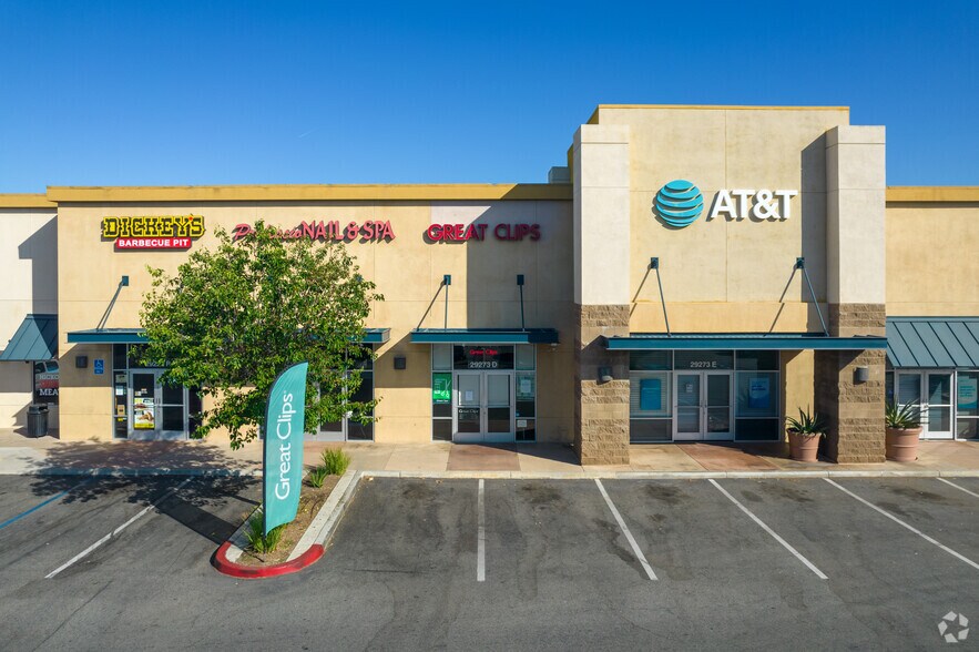 More Photos Of 29273 Central Ave, Lake Elsinore Freestanding For Lease