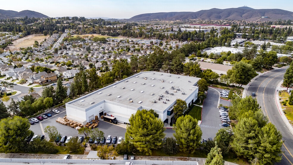 More Photos Of 12375 World Trade Dr, San Diego Warehouse For Lease