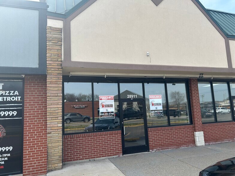 More Photos Of 28901-28935 Southfield Rd, Lathrup Village Storefront For Lease