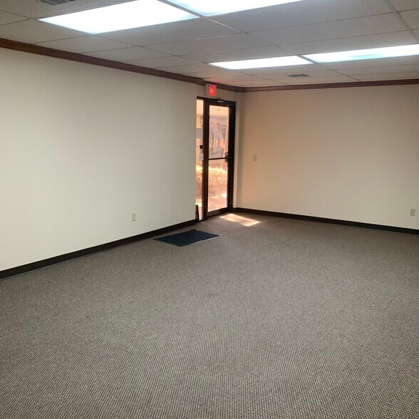 More Photos Of 8524 S Western Ave, Oklahoma City Medical For Sale