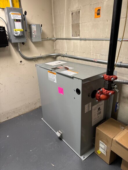 More Photos Of 990 Westbury Rd, Westbury Office For Sale