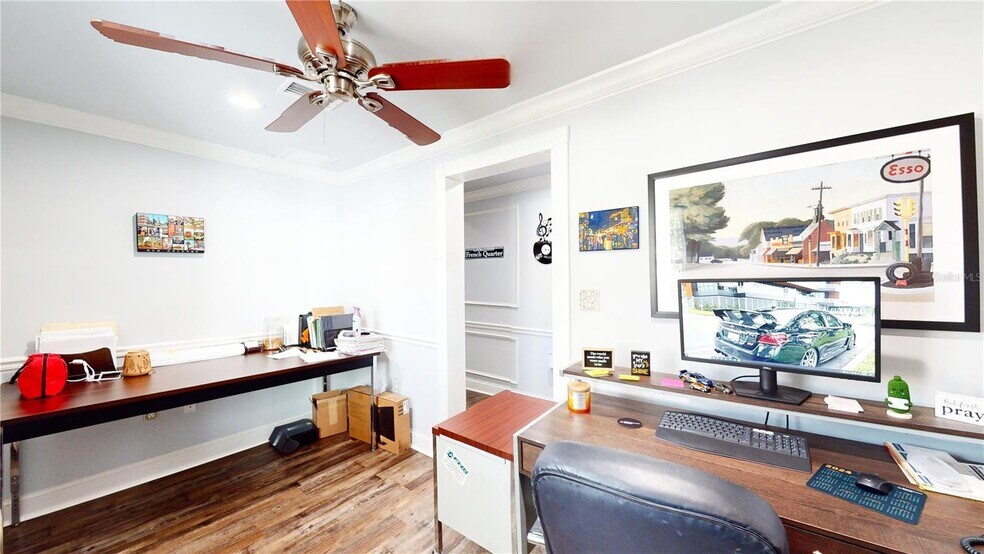 More Photos Of 209 E Badcock Blvd, Mulberry Office Residential For Lease