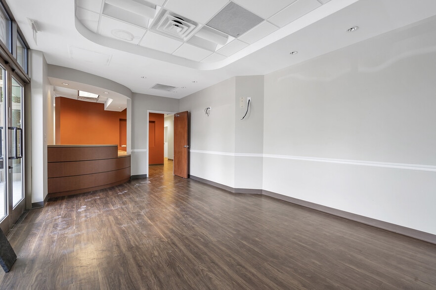 More Photos Of 4385 Johns Creek Pky, Suwanee Medical For Lease