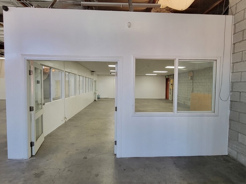 More Photos Of 1001 E 7th St, Los Angeles Warehouse For Lease