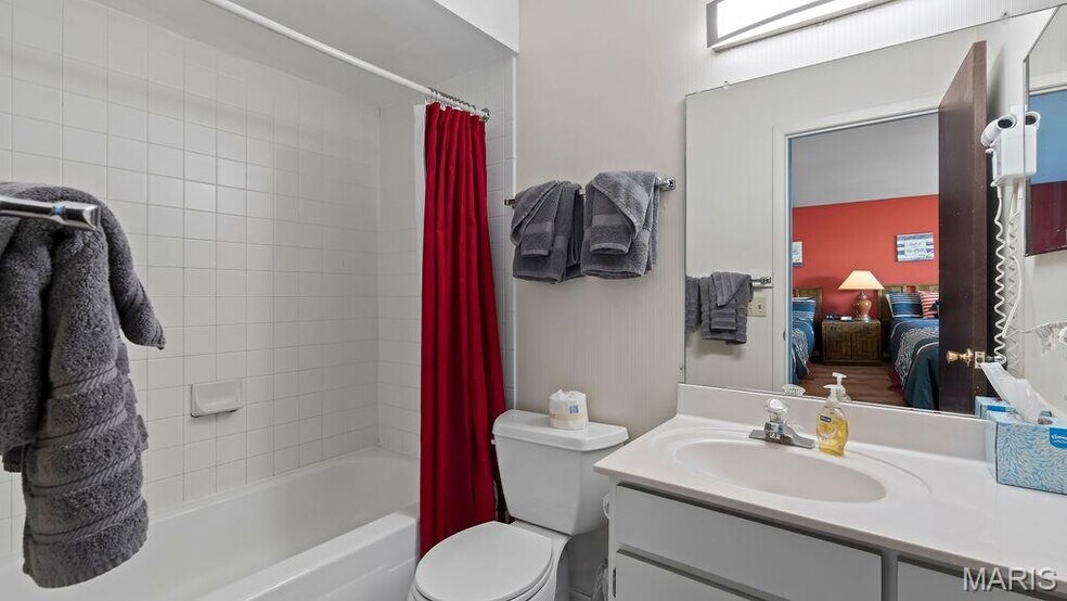 More Photos Of 35 Walkers Cay Drive, Osage Beach Apartments For Sale