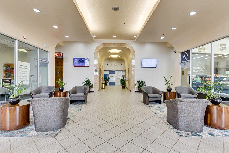 More Photos Of 1211 N Shartel Ave, Oklahoma City Office For Lease