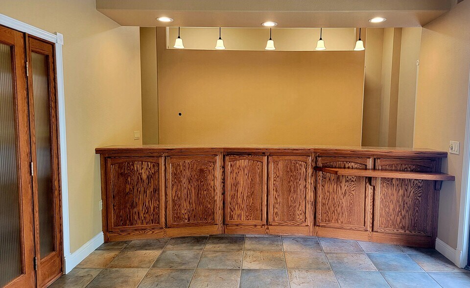 More Photos Of 9942-9952 Broadway, Live Oak Medical For Lease