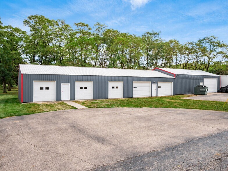 More Photos Of 31 S Ludlow Rd, Urbana Auto Repair For Sale