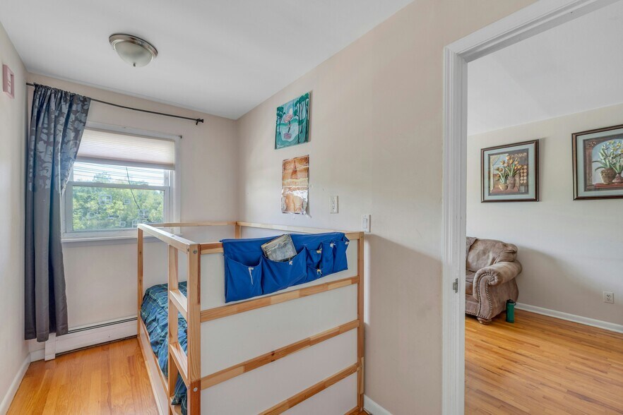 More Photos Of 161 S Pearl St, Pearl River Apartments For Sale