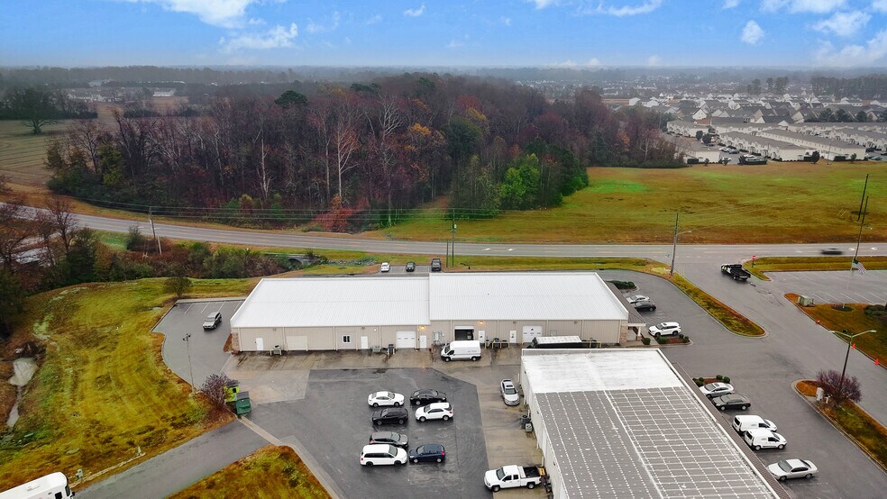 More Photos Of 1990 Woodridge Park Rd, Greenville Research And Development For Lease