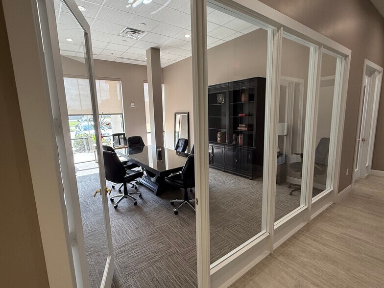 More Photos Of 3195 Dowlen Rd, Beaumont Storefront For Lease