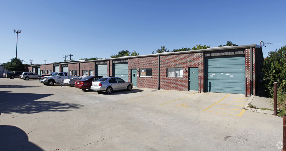 Primary Photo Of 600 S Bell Blvd, Cedar Park Distribution For Lease