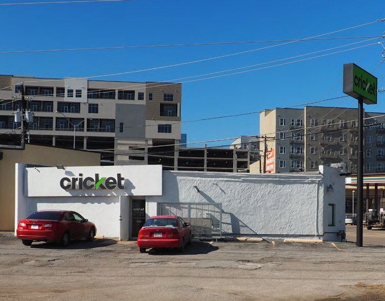 More Photos Of 6868 Greenville Ave, Dallas Storefront For Sale