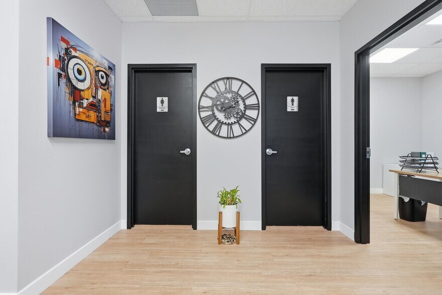 More Photos Of 224 Robot St, Vars Warehouse For Sale