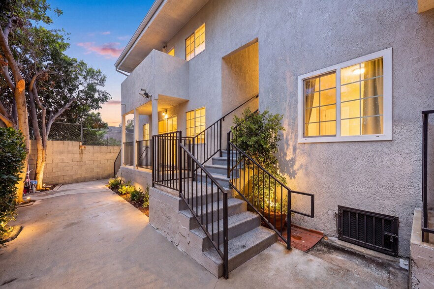More Photos Of 2104 Mozart St, Los Angeles Apartments For Sale