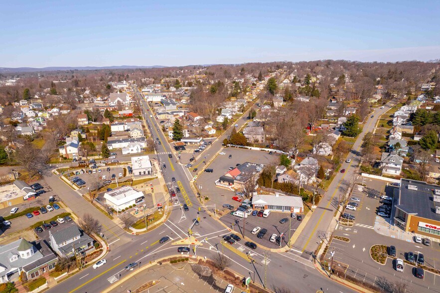 More Photos Of 118 Godwin Ave, Midland Park Convenience Store For Sale
