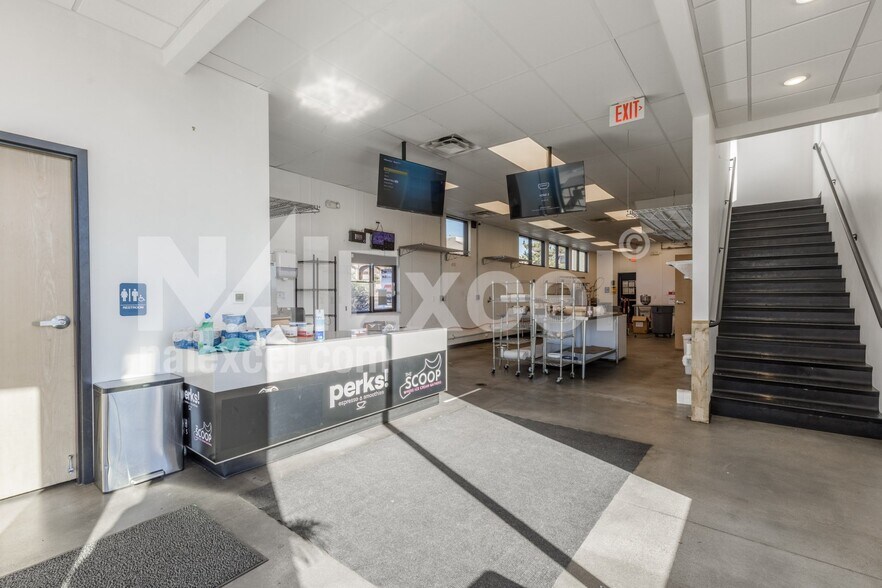 More Photos Of 652 St George blvd, St George Freestanding For Sale