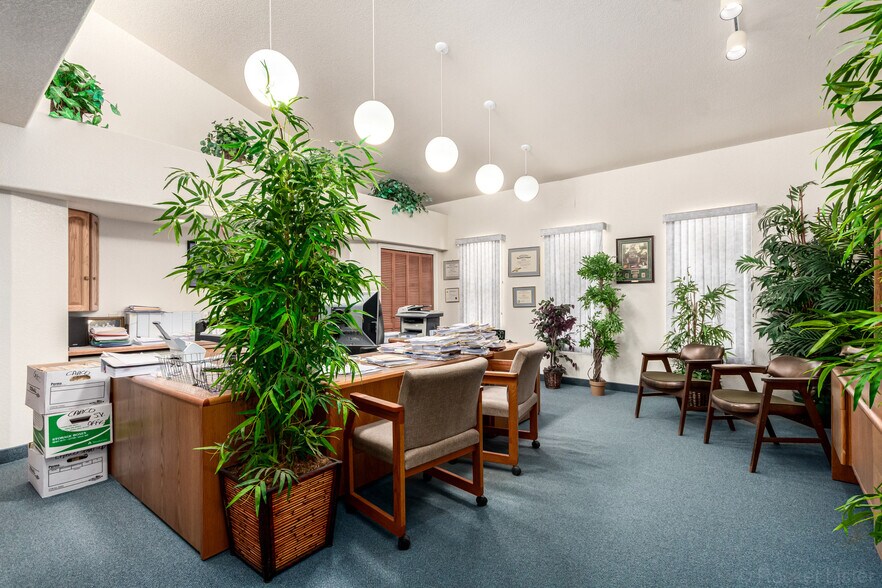 More Photos Of 633-705 E Wilcox Dr, Sierra Vista Medical For Sale