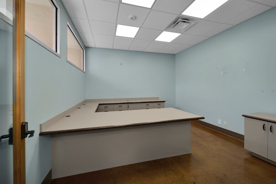More Photos Of 6061 NE 14th Ave, Fort Lauderdale Medical For Lease