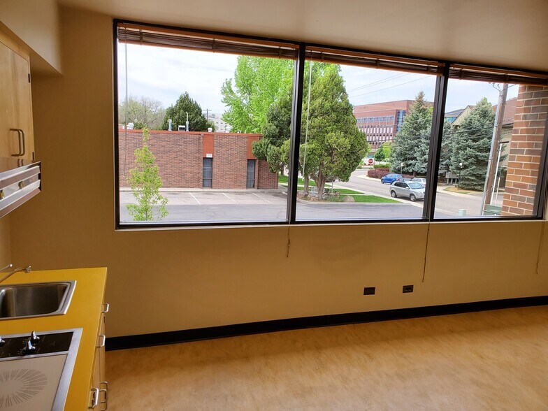 More Photos Of 1111 S Broadway Ave, Boise Office For Sale