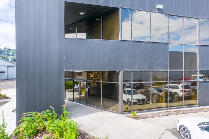 More Photos Of 2455 NW Nicolai St, Portland Warehouse For Lease