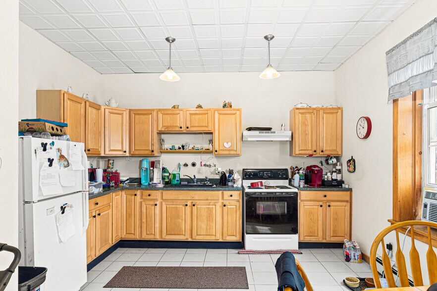 More Photos Of 141 Ulster Ave, Saugerties Storefront Retail Residential For Sale